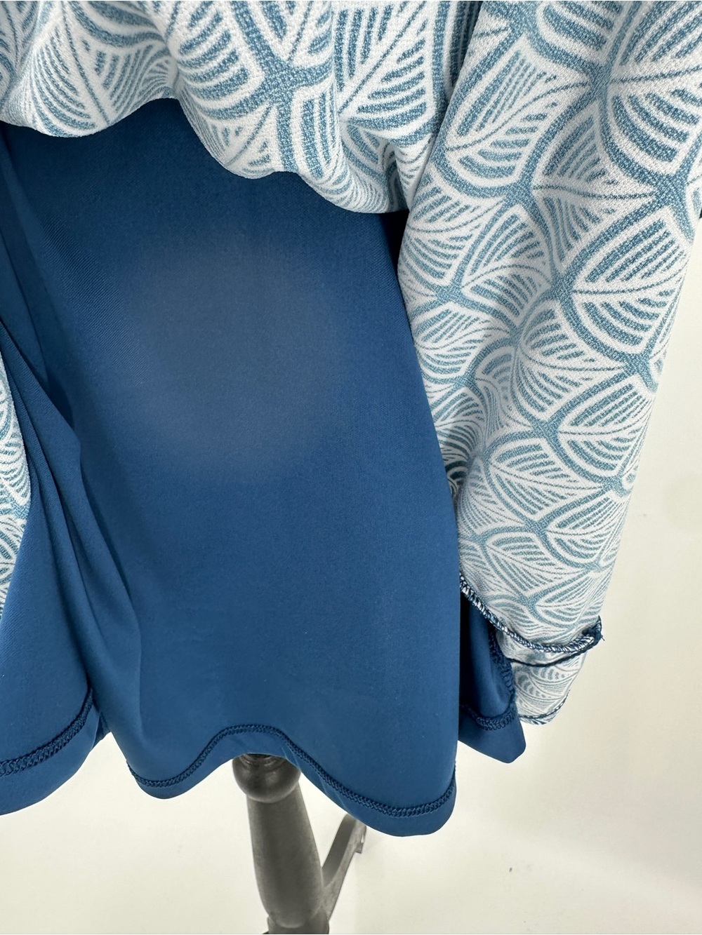 41 Hawthorn Lorene Teal Blue & White Geometric Faux Wrap Knit Dress Small - Picture 5 of 8